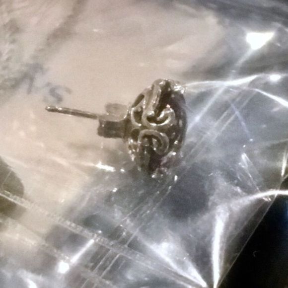 SAMUEL B Faceted Round Cut Amethyst Sterling Silver 925 Stud Earrings - Picture 7 of 13